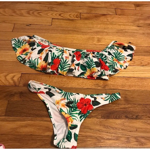 Tropical hawaiin Bikini - Picture 3 of 6